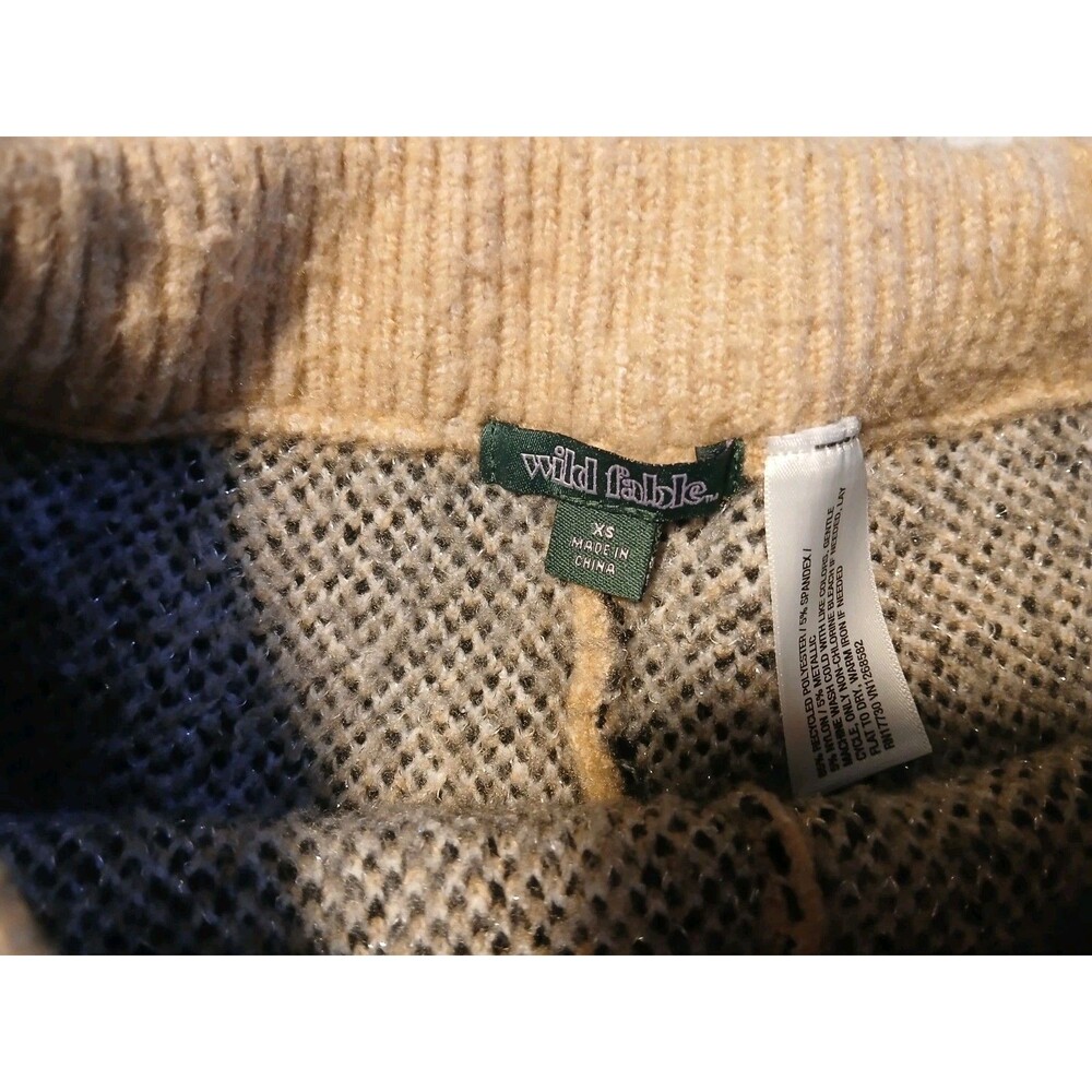 Wild Fable Women's Size XS Mid Rise Sweater Hot Shorts Tan fuzzy - Picture 3 of 4